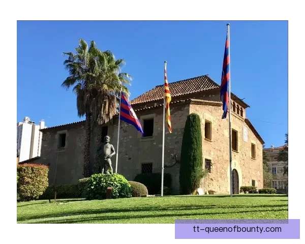 巴塞罗那拉玛西亚多名小将签下职业合同展望未来 巴塞罗那拉玛西亚多名小将签下职业合同展望未来